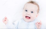 Very Funny Babies 16 Widescreen Wallpaper
