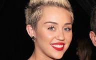 Funny Miley Cyrus Celebrity 9 Free Wallpaper