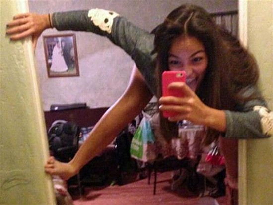 Funny Selfies Gone Wrong 14 Hd Wallpaper Funnypictureorg
