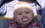 Very Funny Babies 17 Free Wallpaper